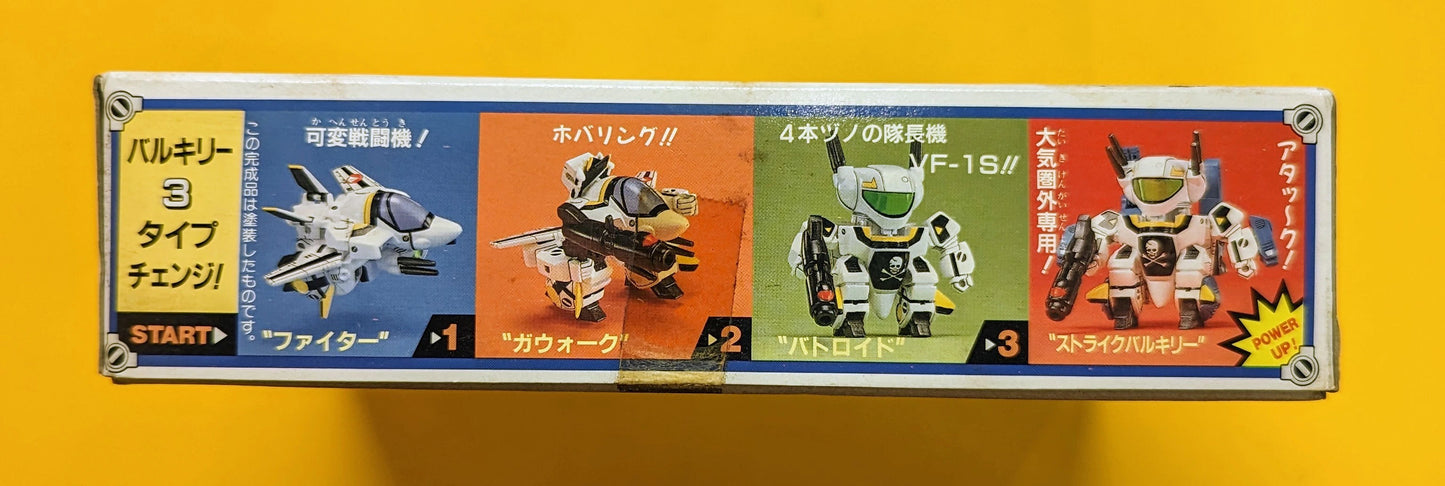 Bandai SD Macross VF-1S Strike Valkyrie