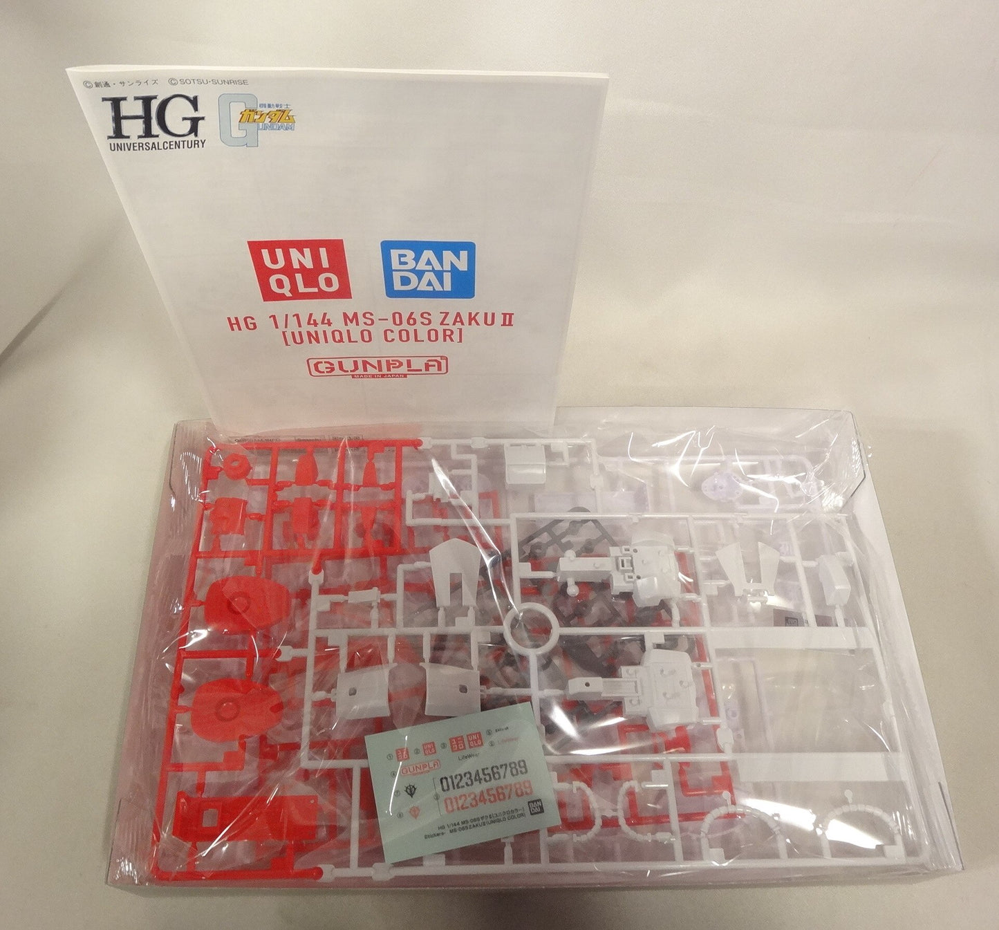 BANDAI SPIRITS 1/144 UNIQLO×BANDAI Mobile Suit Gundam MS-06S Zaku II Uniqlo Color