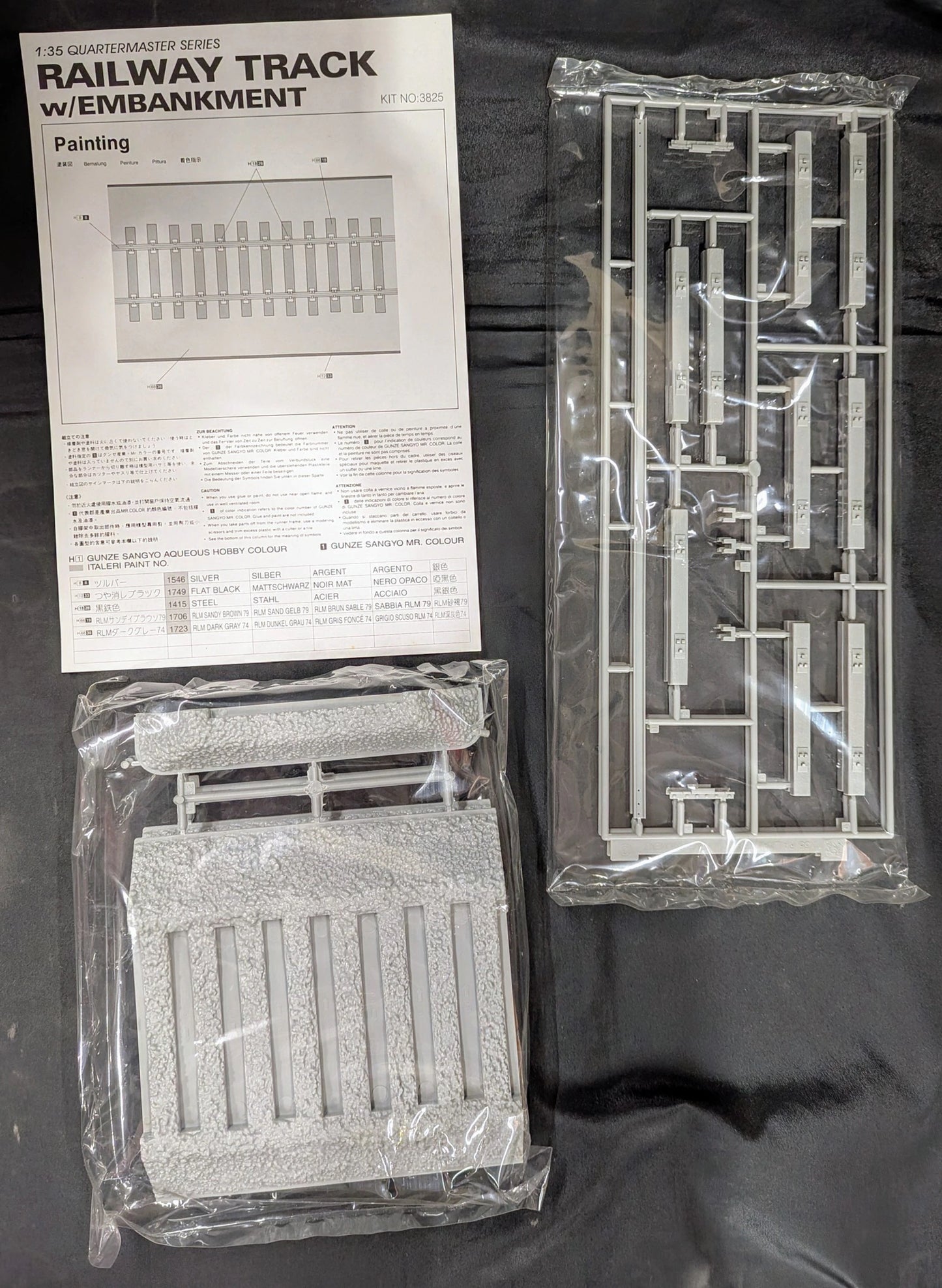 Hasegawa 1/35 Quartermaster Series Railway Track with Embankment
