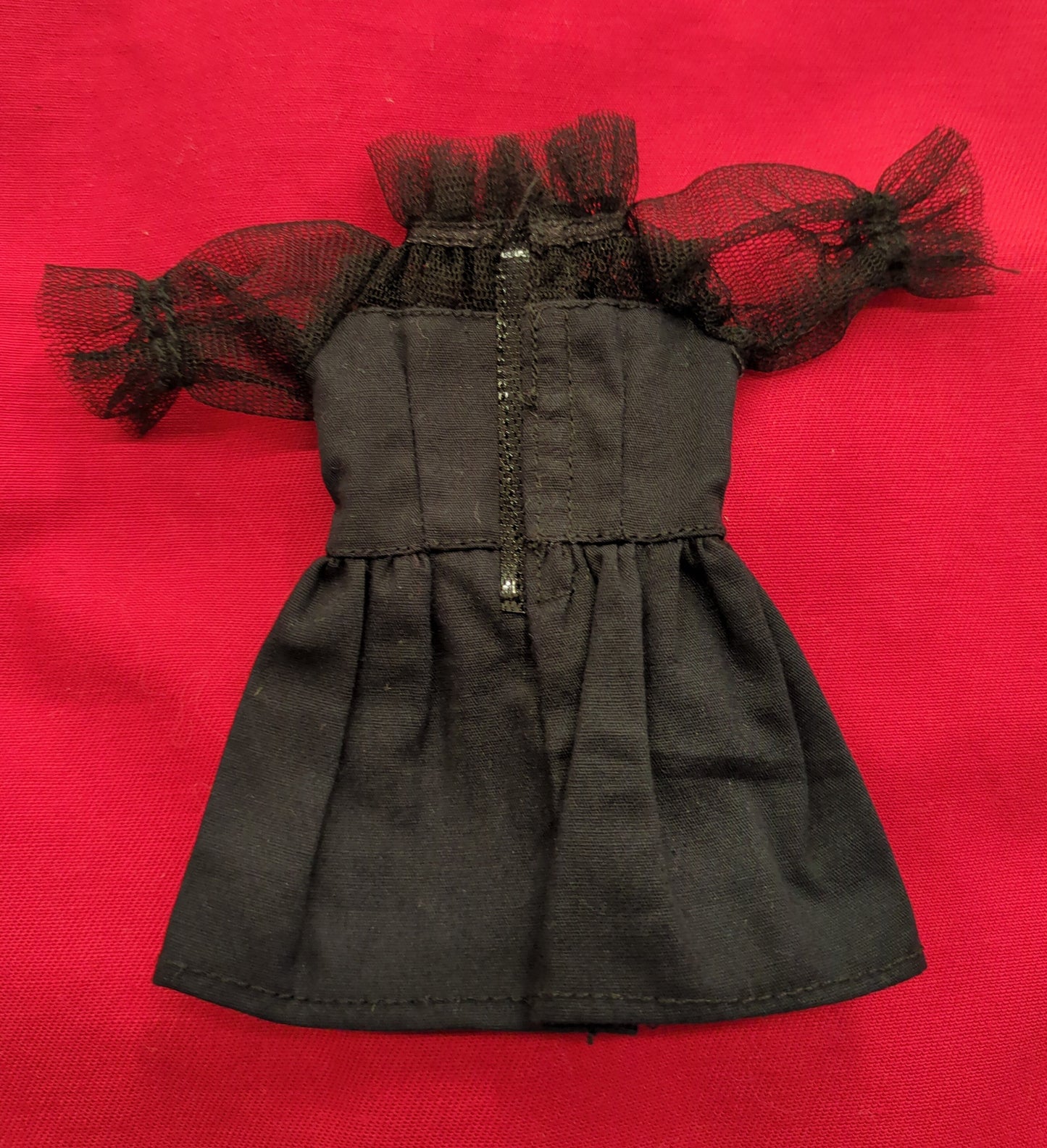 Doll outfit, 22cm size (for Licca, Neo Blythe, etc.), black dress with ribbon and sheer fabric.