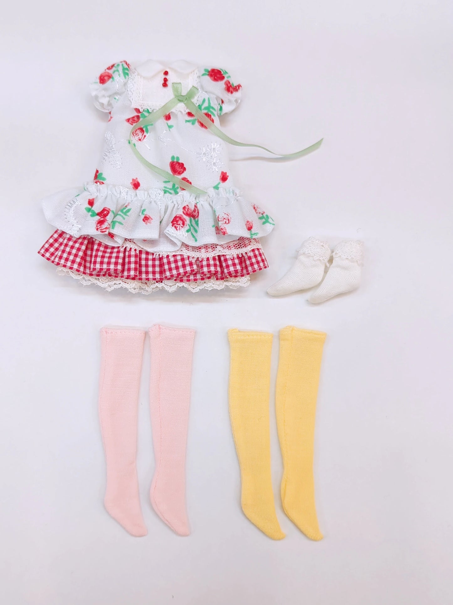 salon de monbon Doll Outfit (Ruruko size) Floral Pattern One Piece