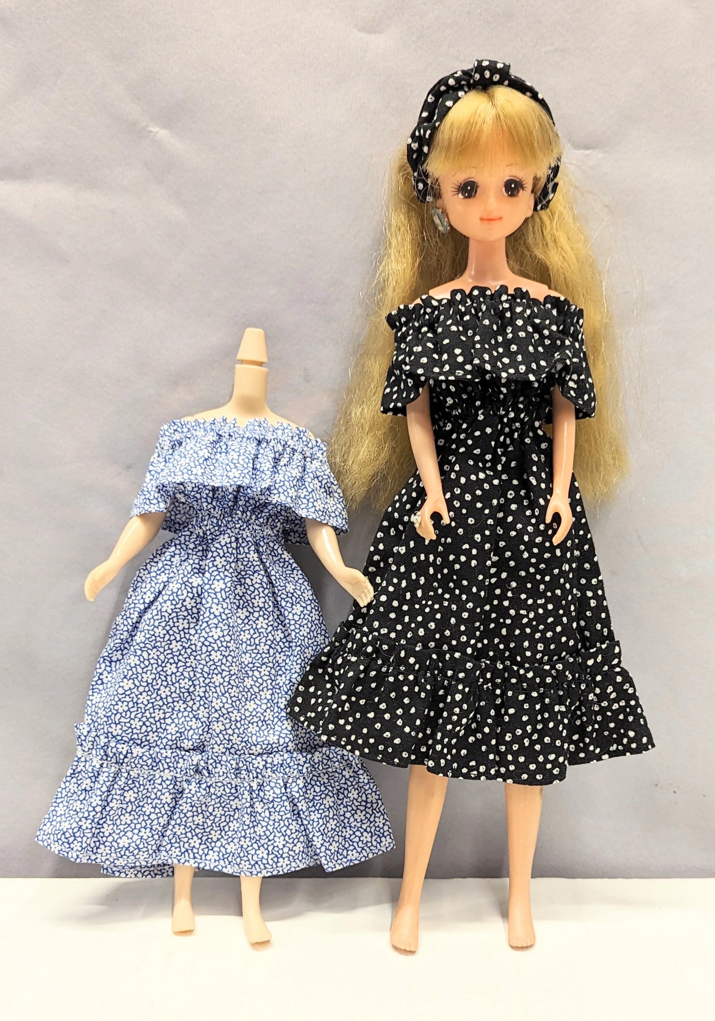 Dealer-made Doll Outfit ( 1/6 size) Fits 22-27cm size Polka dot off-shoulder One Piece black