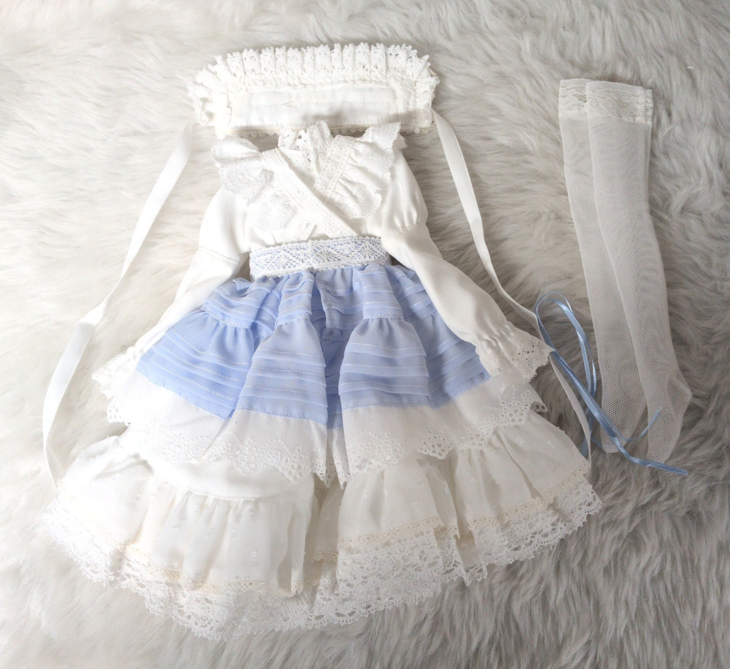 Doll outfit for 40-50cm dolls (MSD, Obitsu 50, etc.): Cat head headdress and lace apron dress.