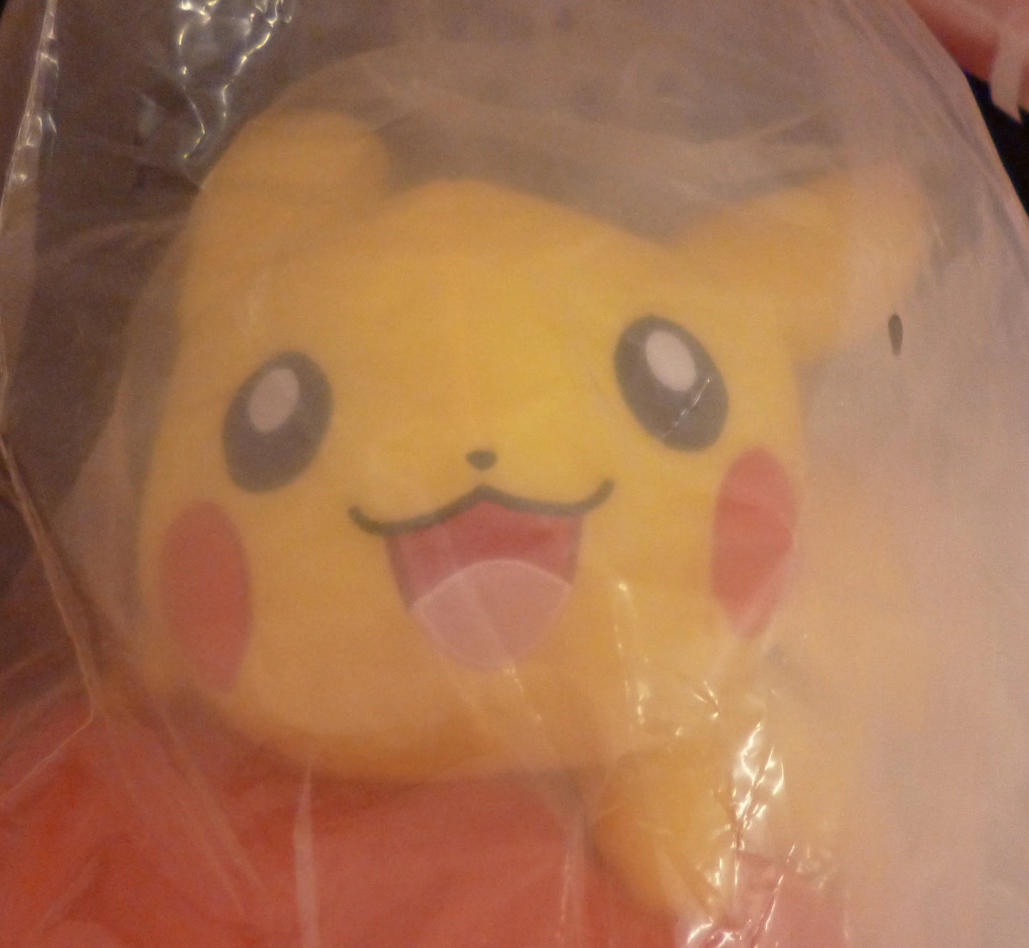 Banpresto è entusiasta di aver ricevuto il premio della lotteria 2011 Black & White / Pokemon Monsters Ball Cushion Award