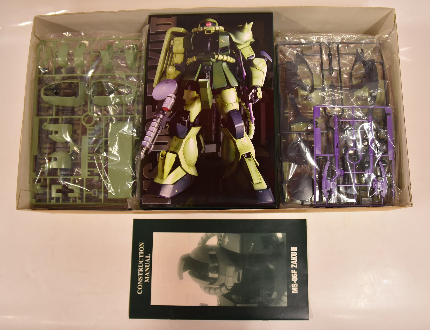 Bandai PG 1/60 Mass production type Zaku 1/60