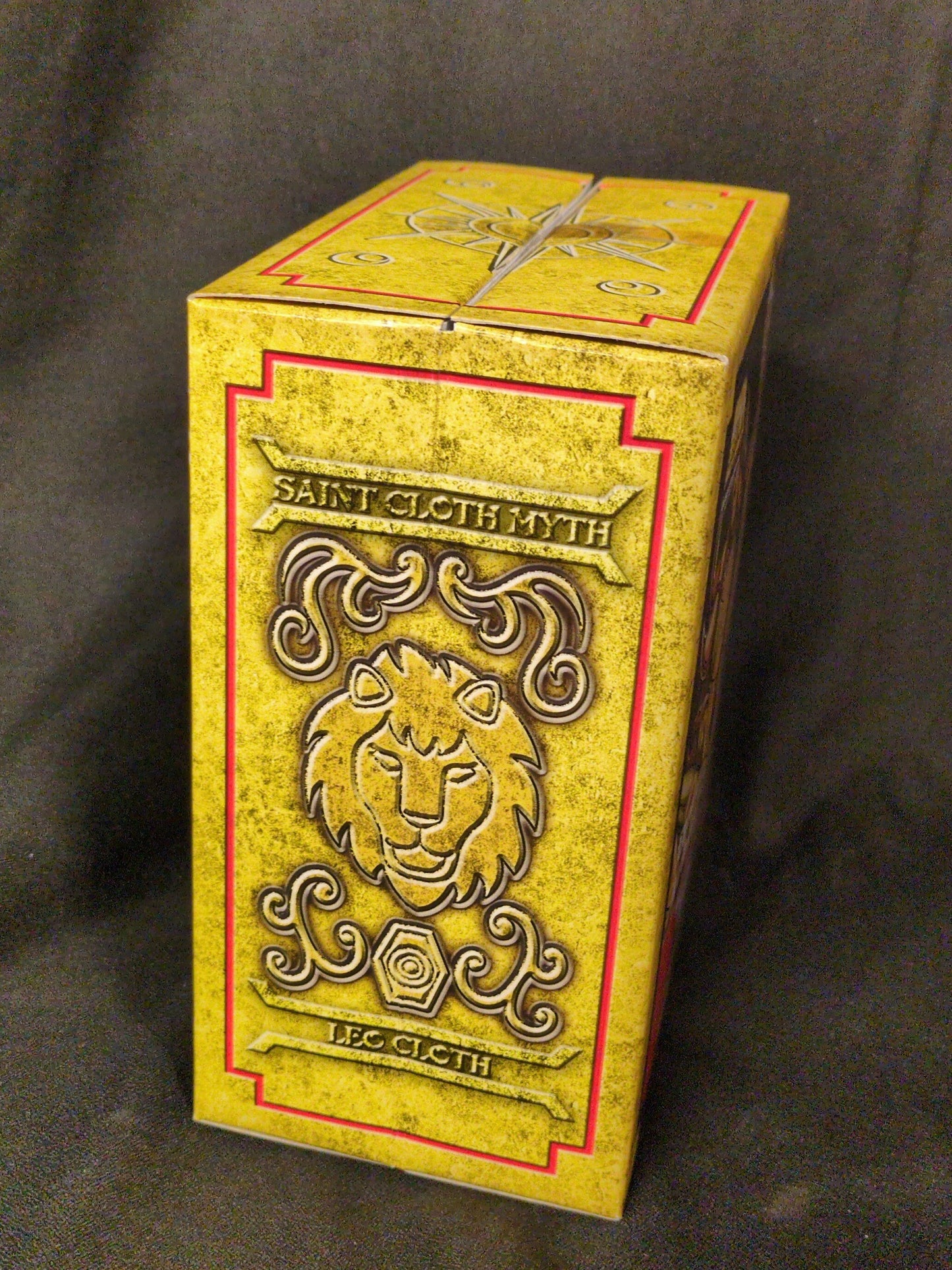 BANDAI Saint Seiya Myth Cloth Masami Kurumada Leo Aiolia