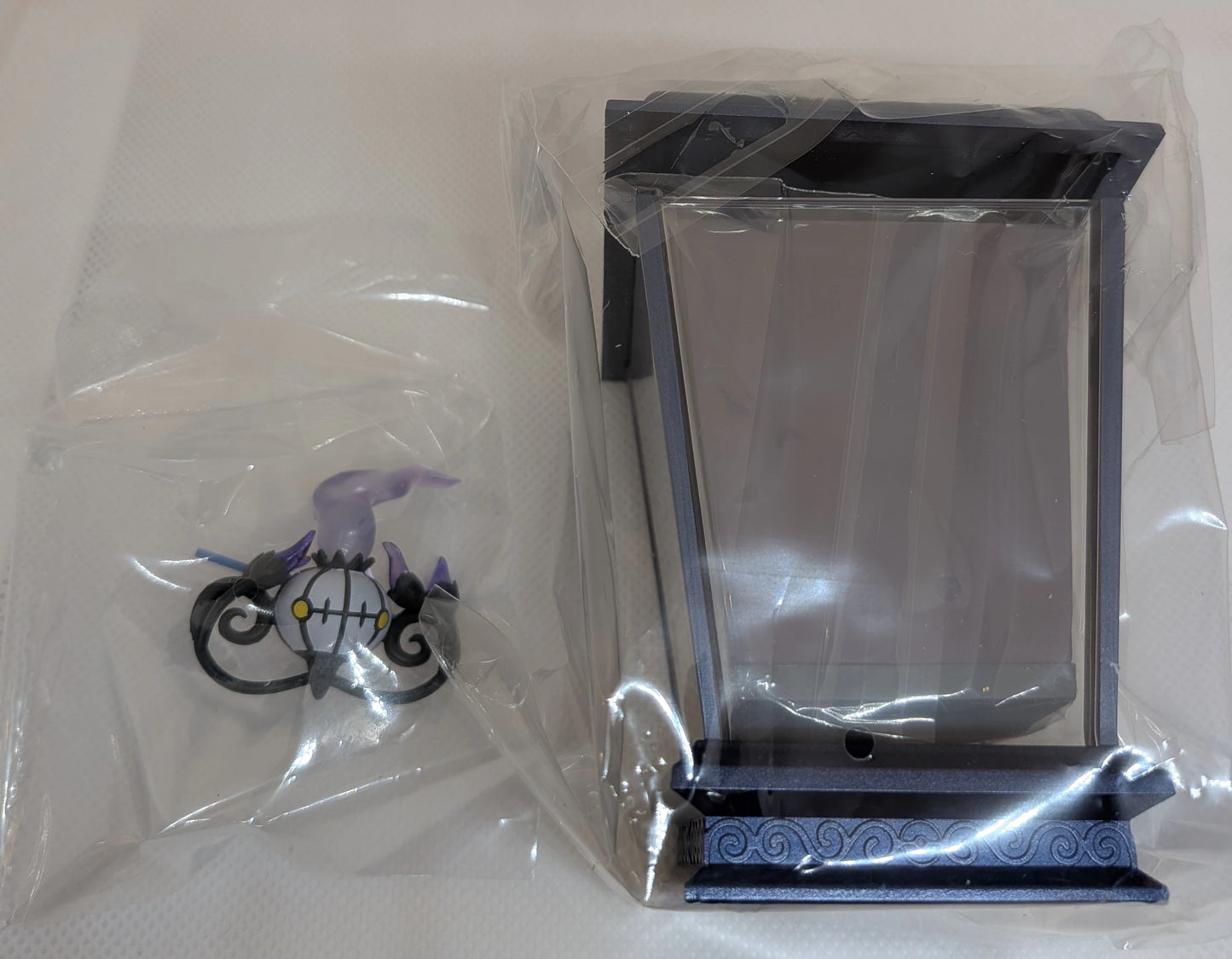 Re-Ment LANTERN DIORAMA Chandelure 4