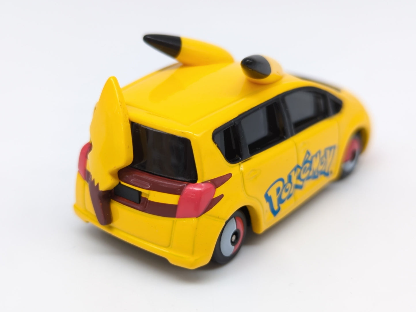 Takara Tomy RFTERM0TOKEN Tomica Pikachu Car P-01