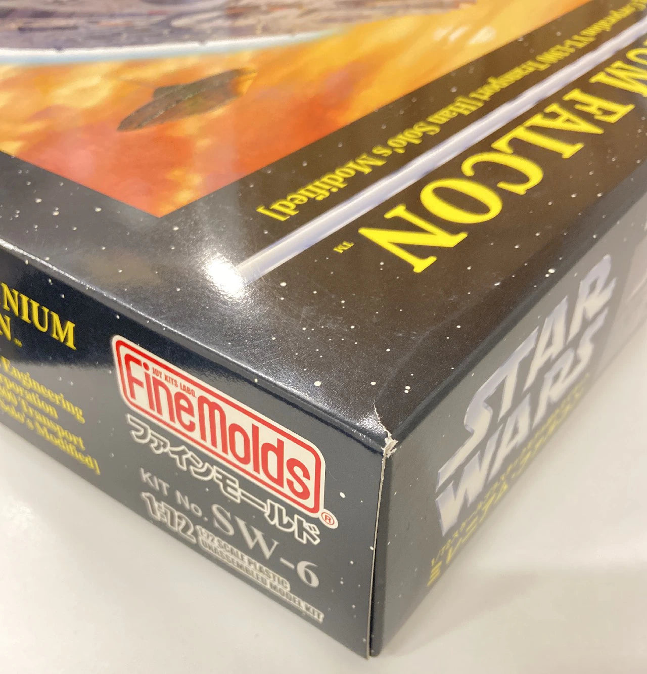 FINE MOLDS PLASTIC UNASSEMBLED MODEL KIT MILLENIUM FALCON 1/72 SCALE