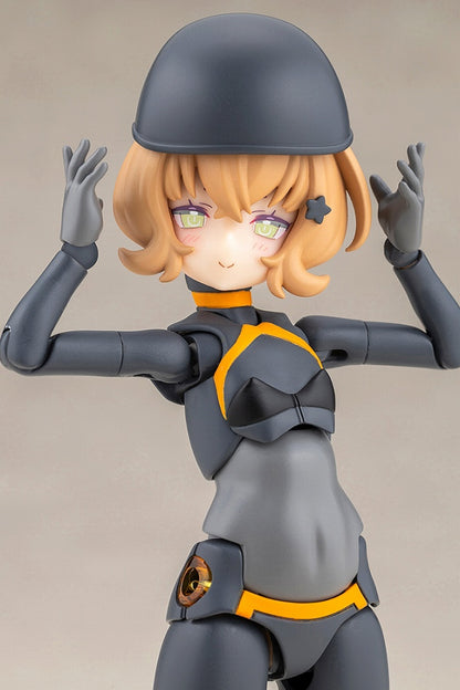 Megami Device PUNI☆MOFU Racing Toe with Honda Z50J-1 Monkey