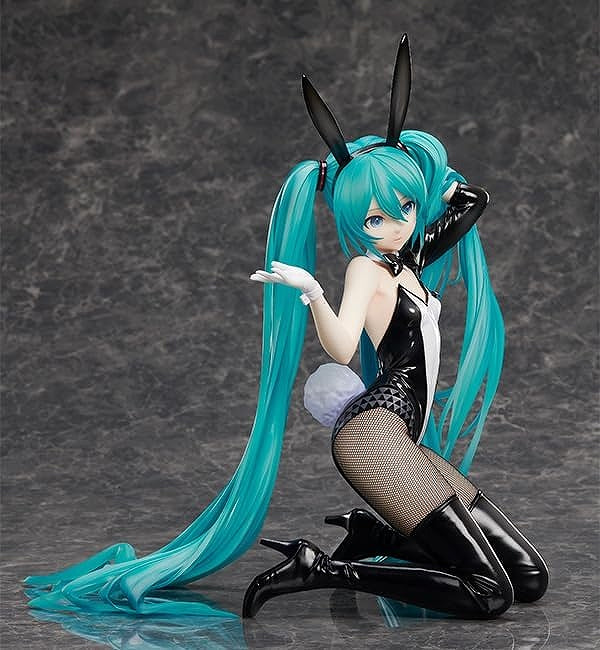 Character Vocal Series 01 Hatsune Miku Bunny Ver. / Art by Mitsume YYB