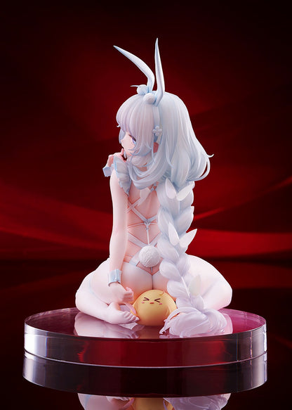 Azur Lane Le Marin Lapine who likes to take a nap