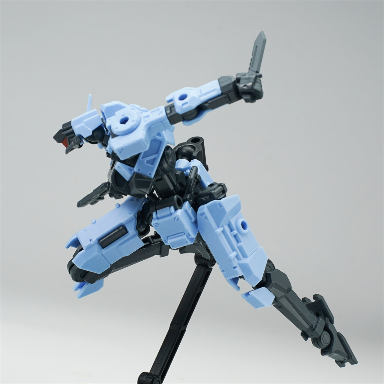 3 min project series FENRIR 1/18 scale Model Kit (light blue)