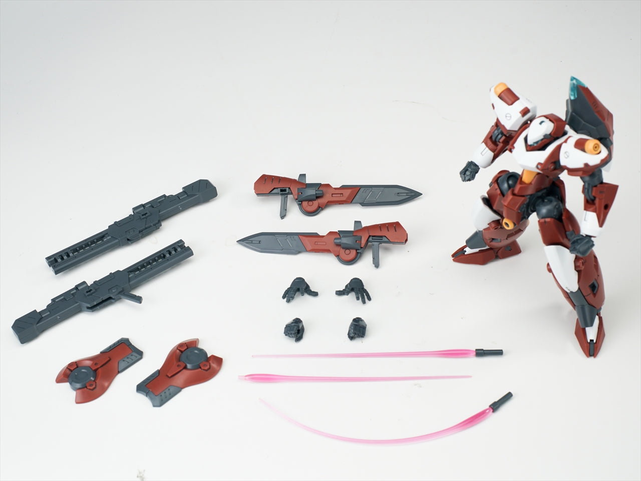 ULTRA ACTION TROOPER series Franz-α 1/144 scale Model Kit (red x white)