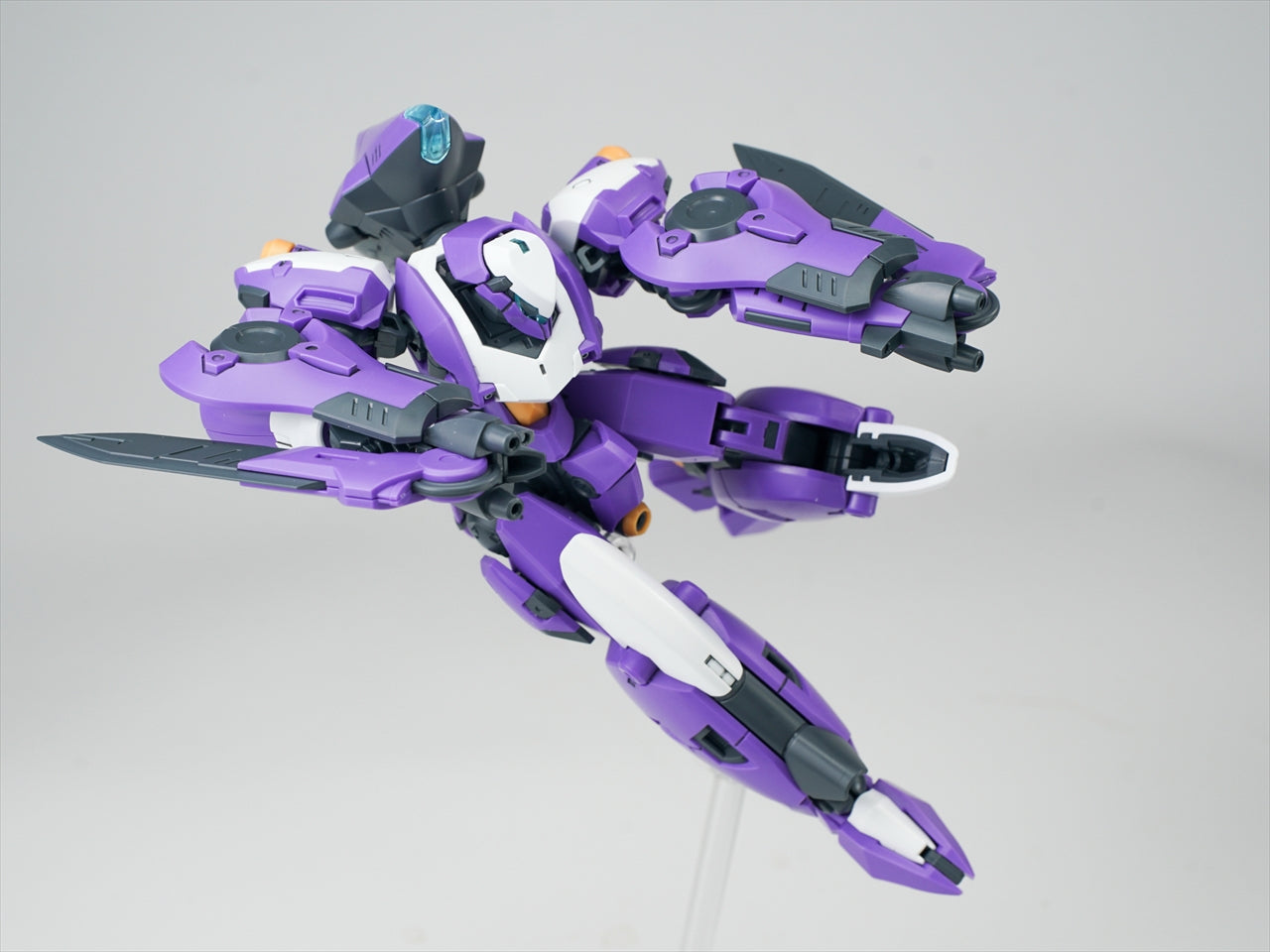 ULTRA ACTION TROOPER series Franz-α 1/144 scale Model Kit (purple x white)