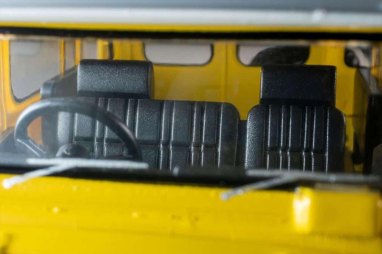 Tomica Limited Vintage Neo LV-N381a Toyota Land Cruiser 40 (Yellow)