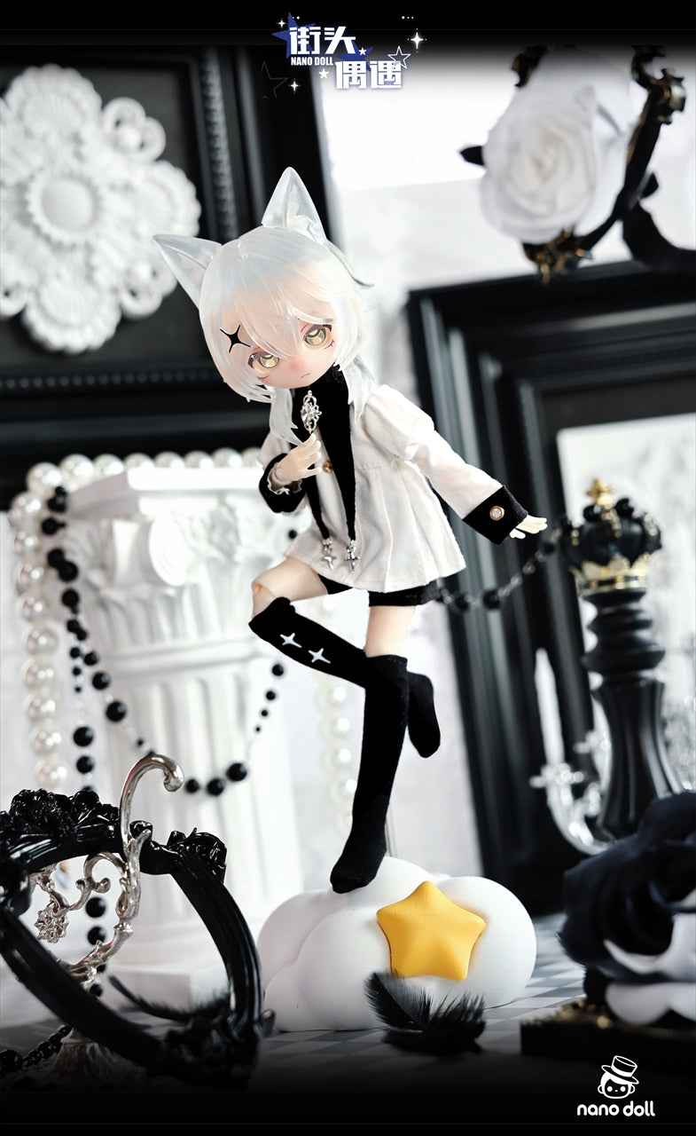 Street Corner Encounter Series Doll Special Design Cat/Upside Down Steps
