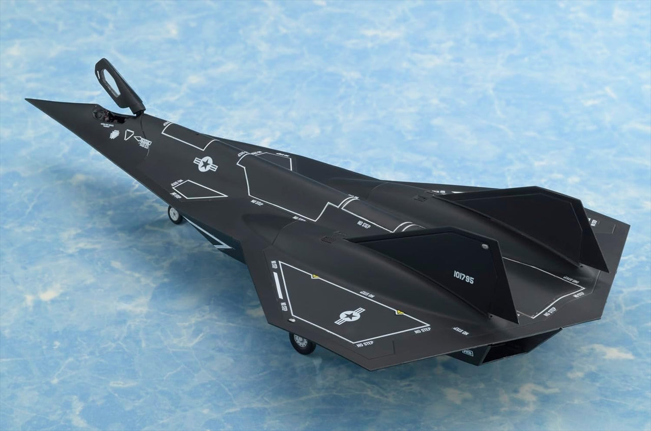 Top Gun Maverick 1/72 Scale Dark Star Model Kit