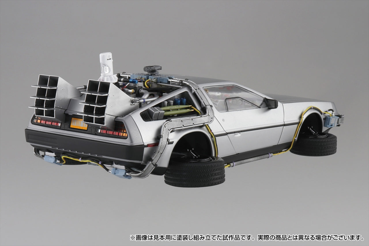 Film Mecha 1/24 Retour vers le futur, partie II Time Machine avec figurine