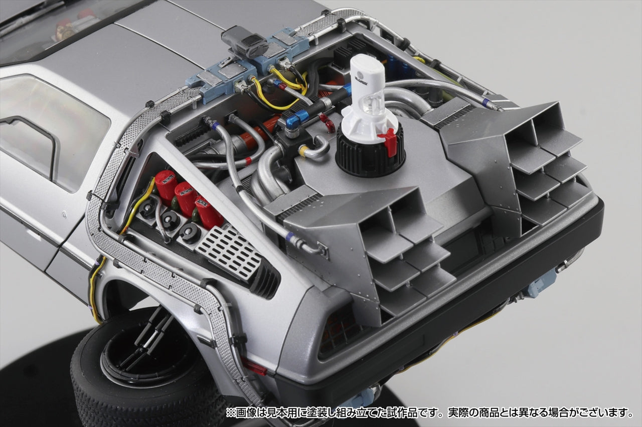 Film Mecha 1/24 Retour vers le futur, partie II Time Machine avec figurine