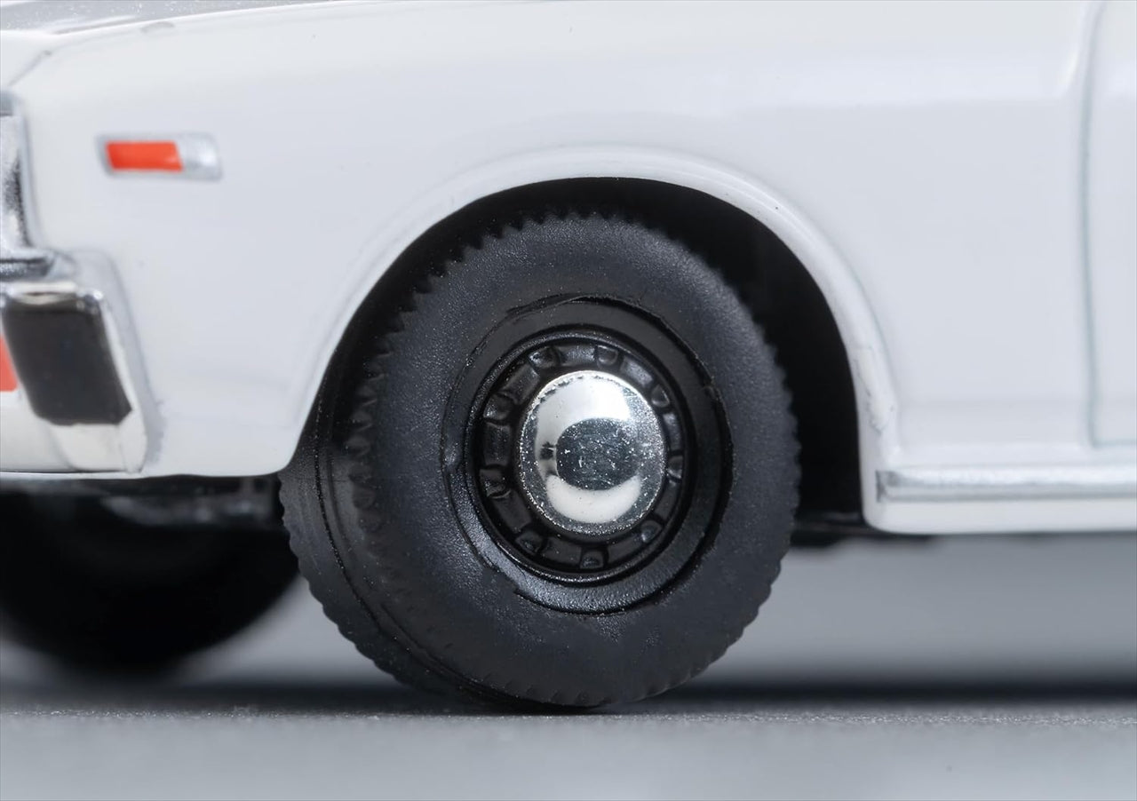 Tomica Limited Vintage Neo LV-N386a Nissan Cedric Standard (White) 1978