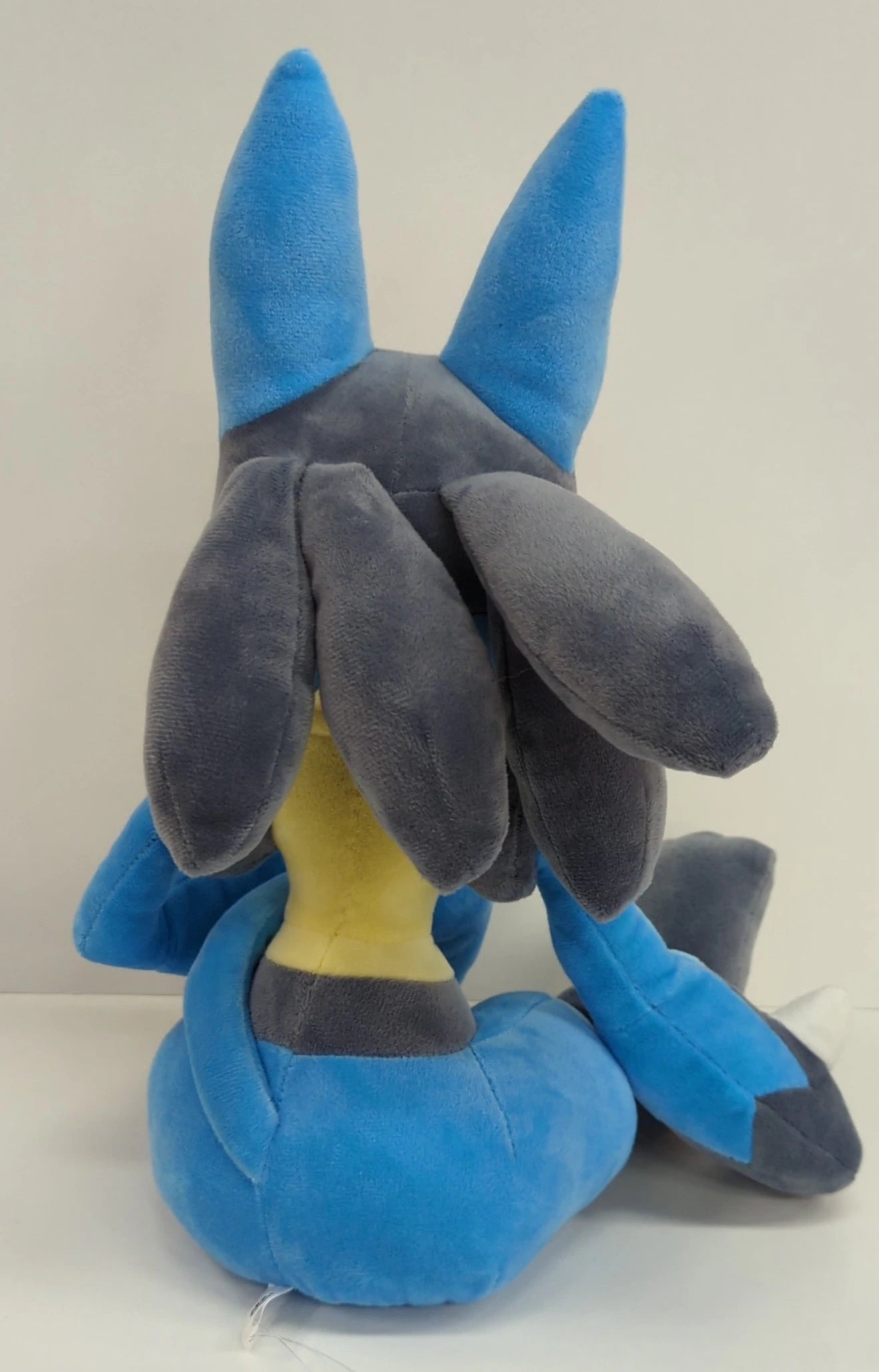 Bandai Spirits Mofugutto Look at My Tail! Plush Stuffed Toy Mew & Lucario Lucario