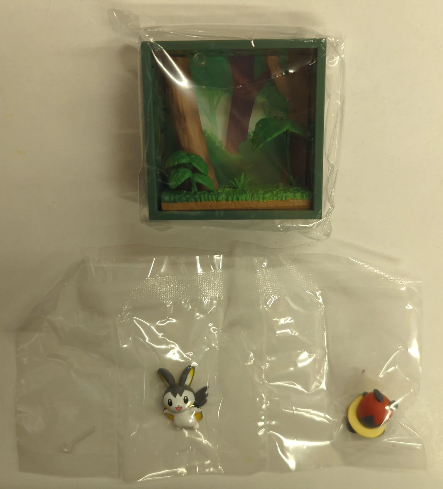 Re-Ment Pokemon Frame Deep Green Forest Pocket Monsters Emolga and Coroboshi 4