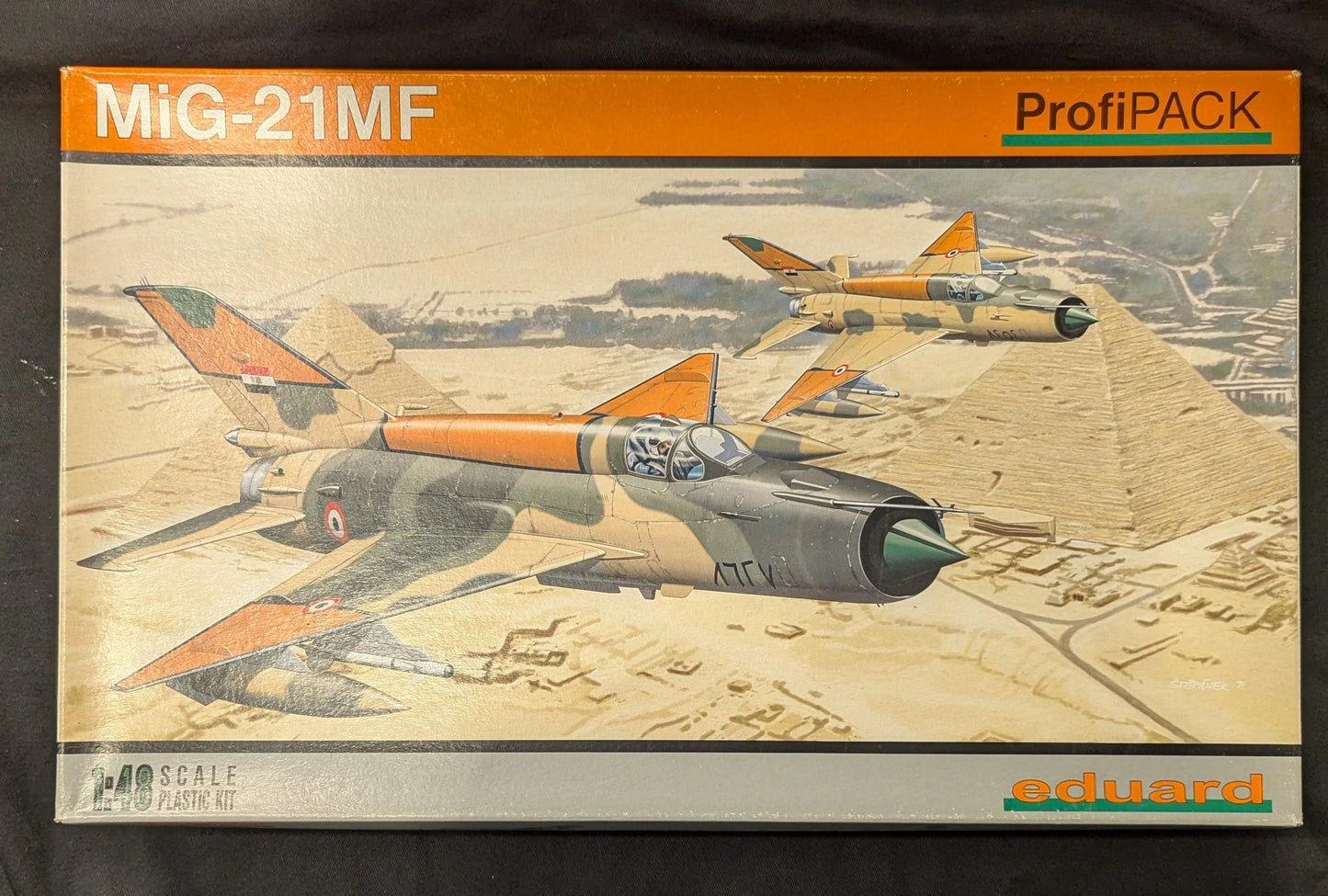 eduard 1/48 ProfiPACK edition MiG-21MF 8231