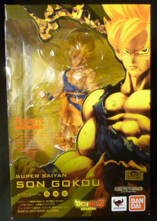 BANDAI Figuarts ZERO Dragon Ball Kai Dragon Ball Z Super Saiyan Son Goku not opened / package damaged.