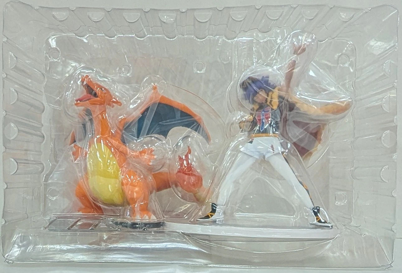 Pokemon/Kotobukiya Pokemon Center Dande and Charizard