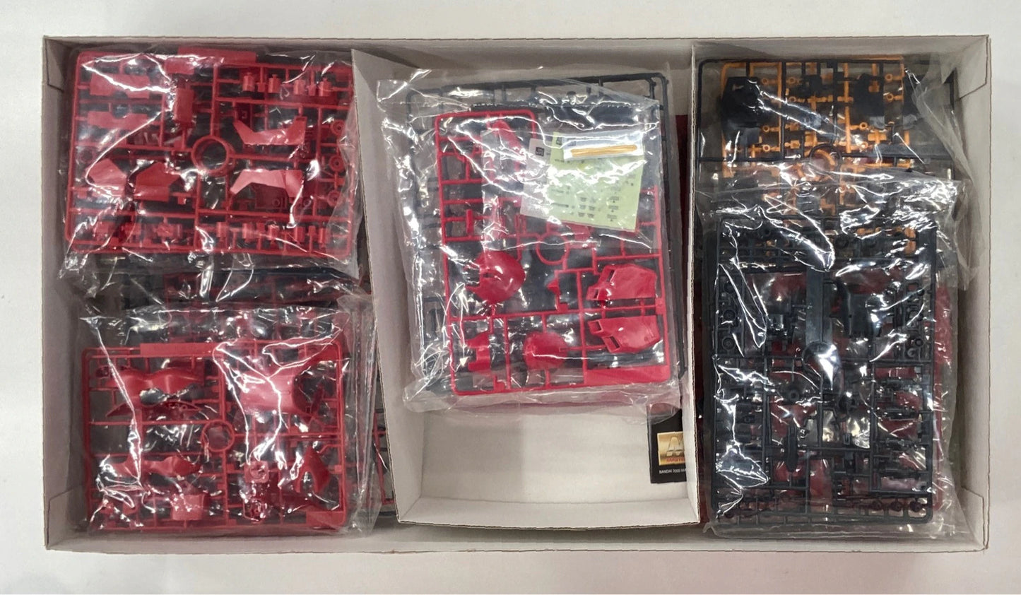 Bandai MG Mobile Suit Gundam Char's Counterattack Sazabi