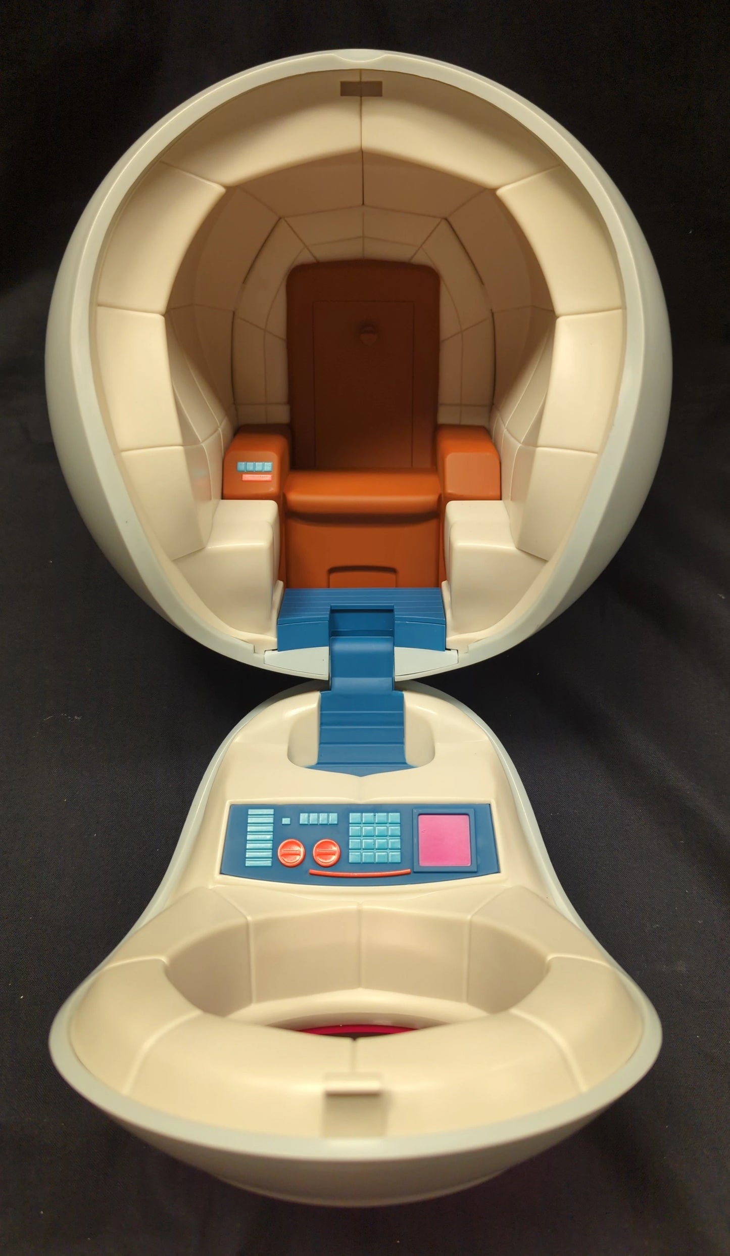 Banpresto - Ichiban Kuji Dragon Ball Saiyan Invasion Edition A Prize Round Spaceship and Goku