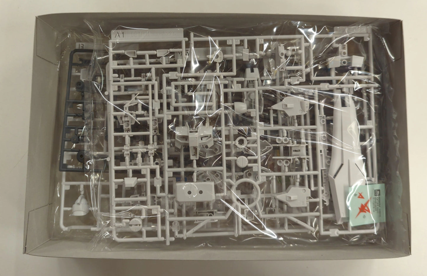 Bandai Spirits ENTRYGRADE Mobile Suit ν (Nu) Gundam Painted Model