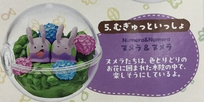Re-Ment Terrarium Collection Relaxing Moment Pokemon Hug Together (Goomy And Goomy) 5