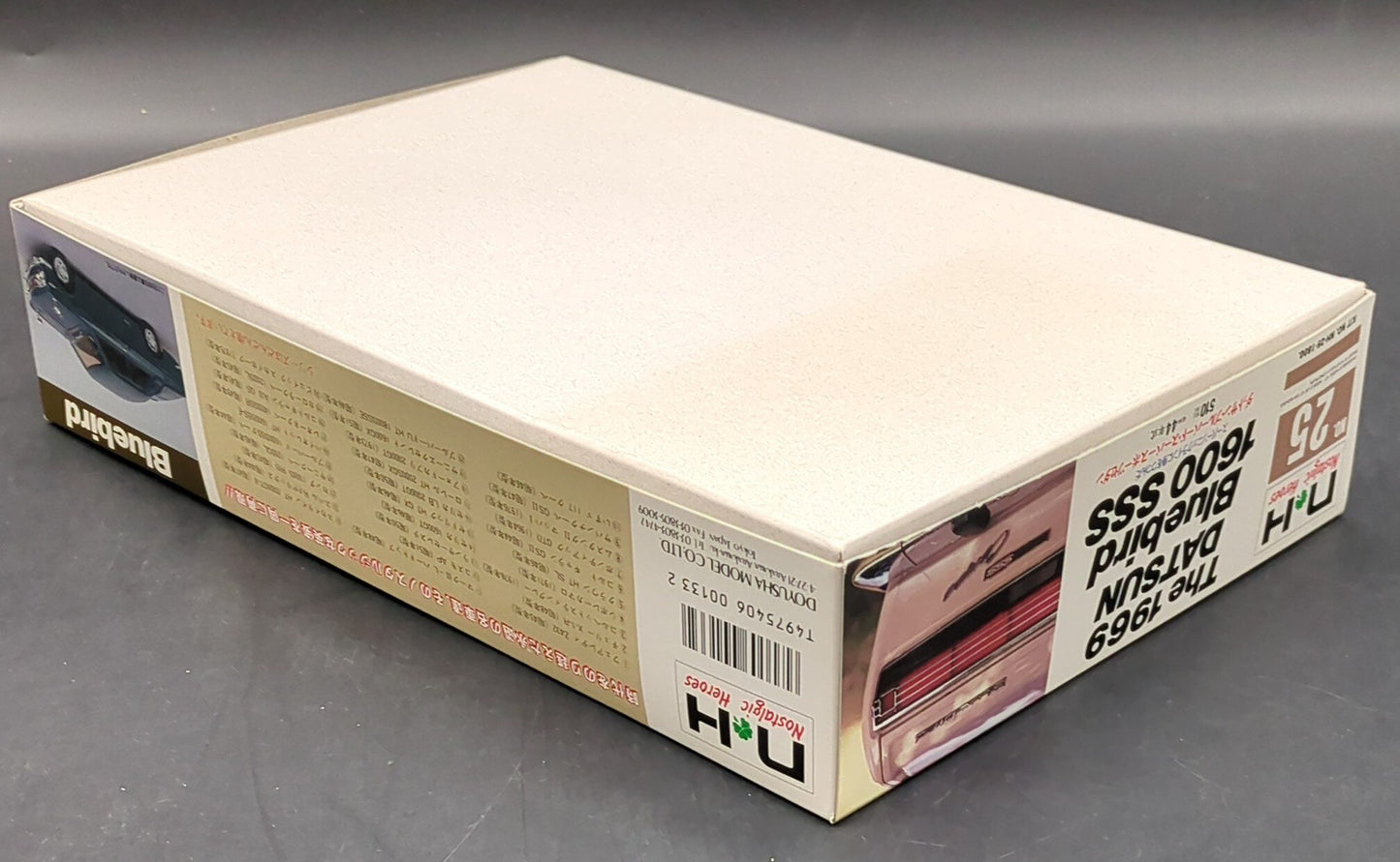 Doyusha 1/24 Nostalgic Hero Datsun Bluebird Super Sports Sedan 25