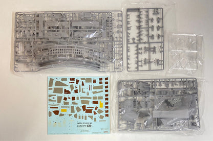FINE MOLDS PLASTIC UNASSEMBLED MODEL KIT MILLENIUM FALCON 1/72 SCALE