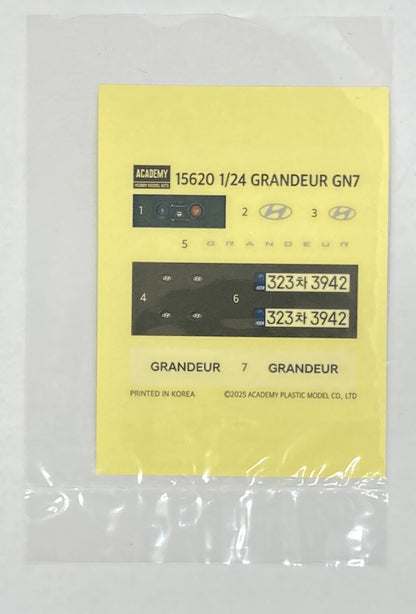 Academy 1/24 Hyundai Granger GN7