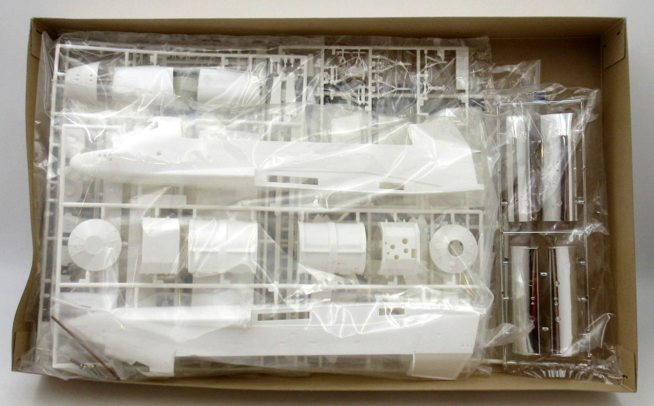 Tamiya 1/100 Space Shuttle Orbiter