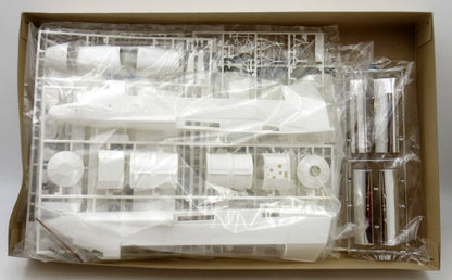 Tamiya 1/100 Space Shuttle Orbiter