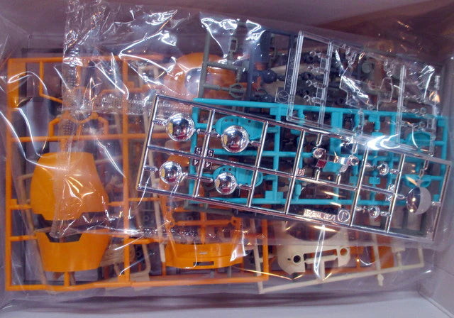 Hasegawa Creator Works Orange 1/20