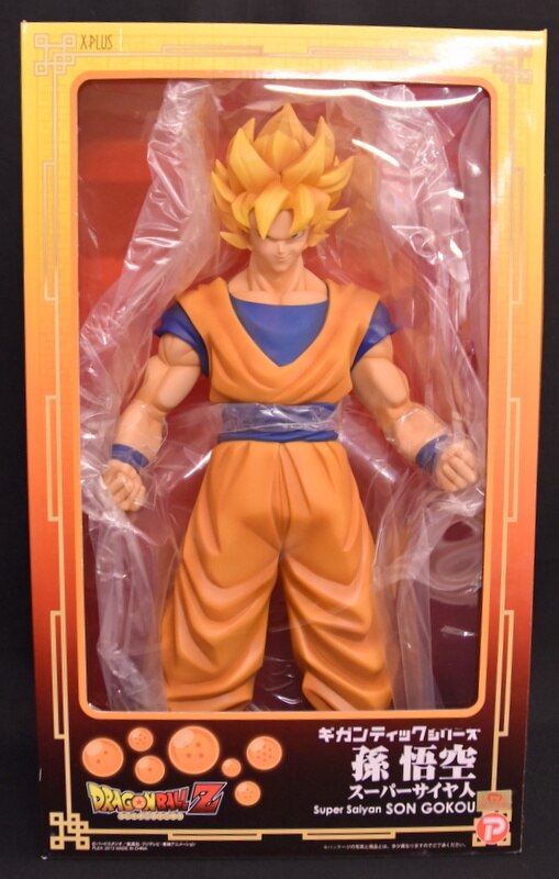 X-Plus Gigantic Series Son Goku Super-Saiyan