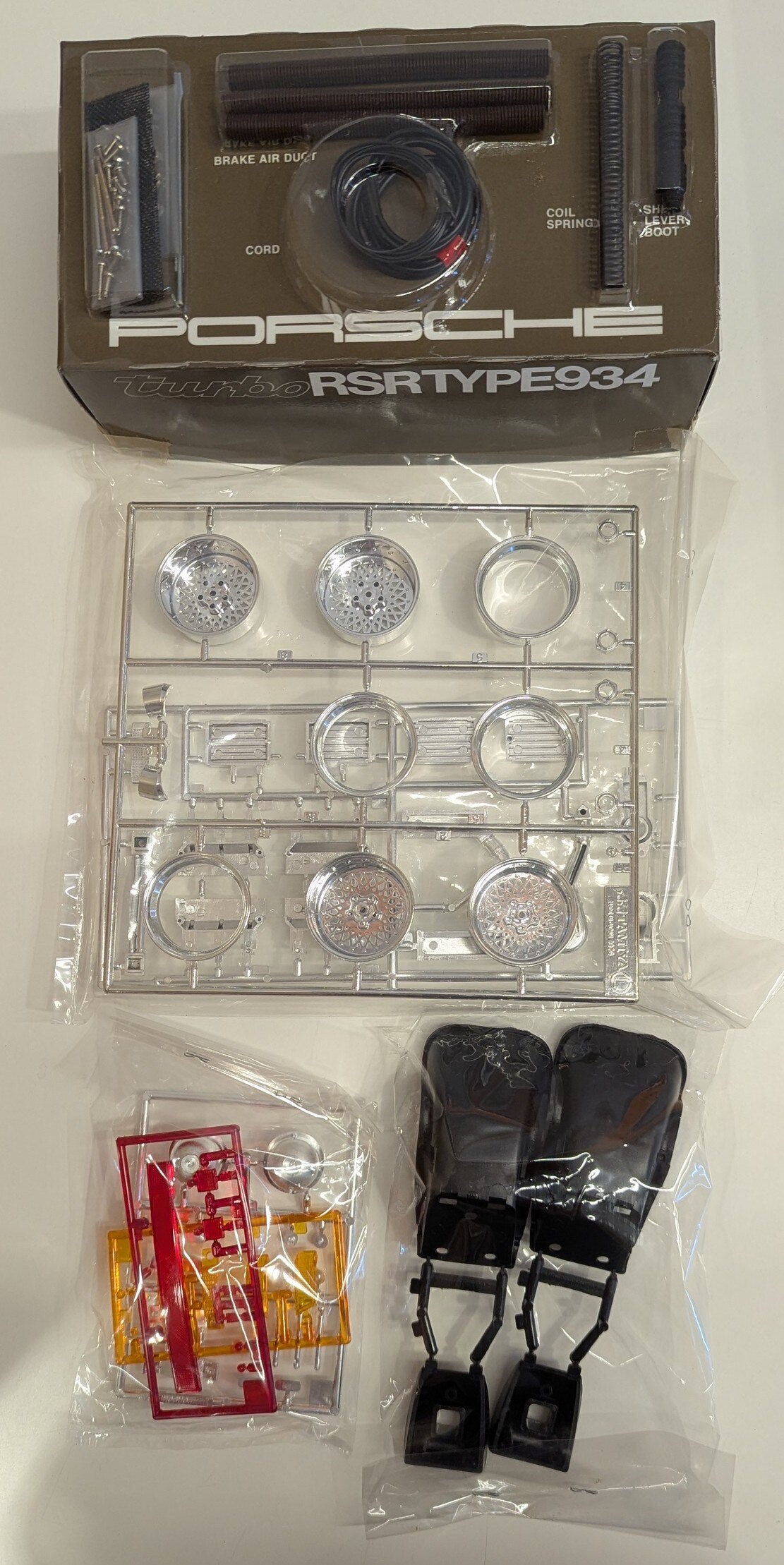 Tamiya 1/12 Big Scale Series Porsche Turbo RSR934 Racing Jagermeister 18