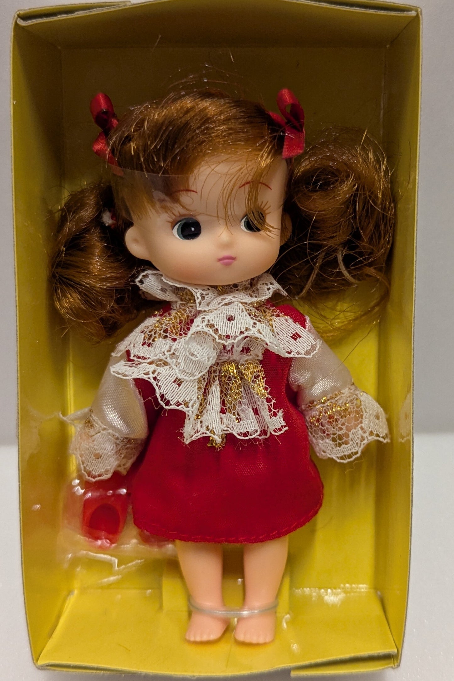 Takara Little Rika-chan The Licca-chan 1st Generation (red dress)