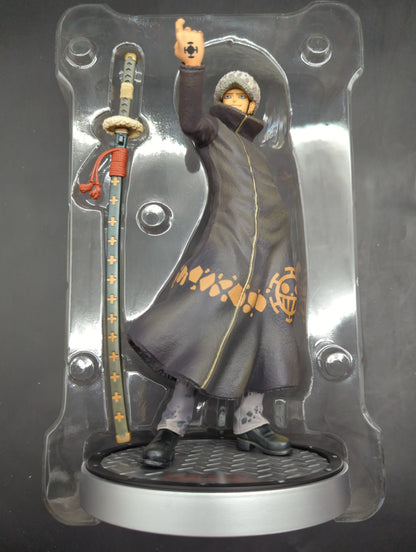 Banpresto 7-Eleven One Piece - Trafalgar Law (sepia color / Original base stand)