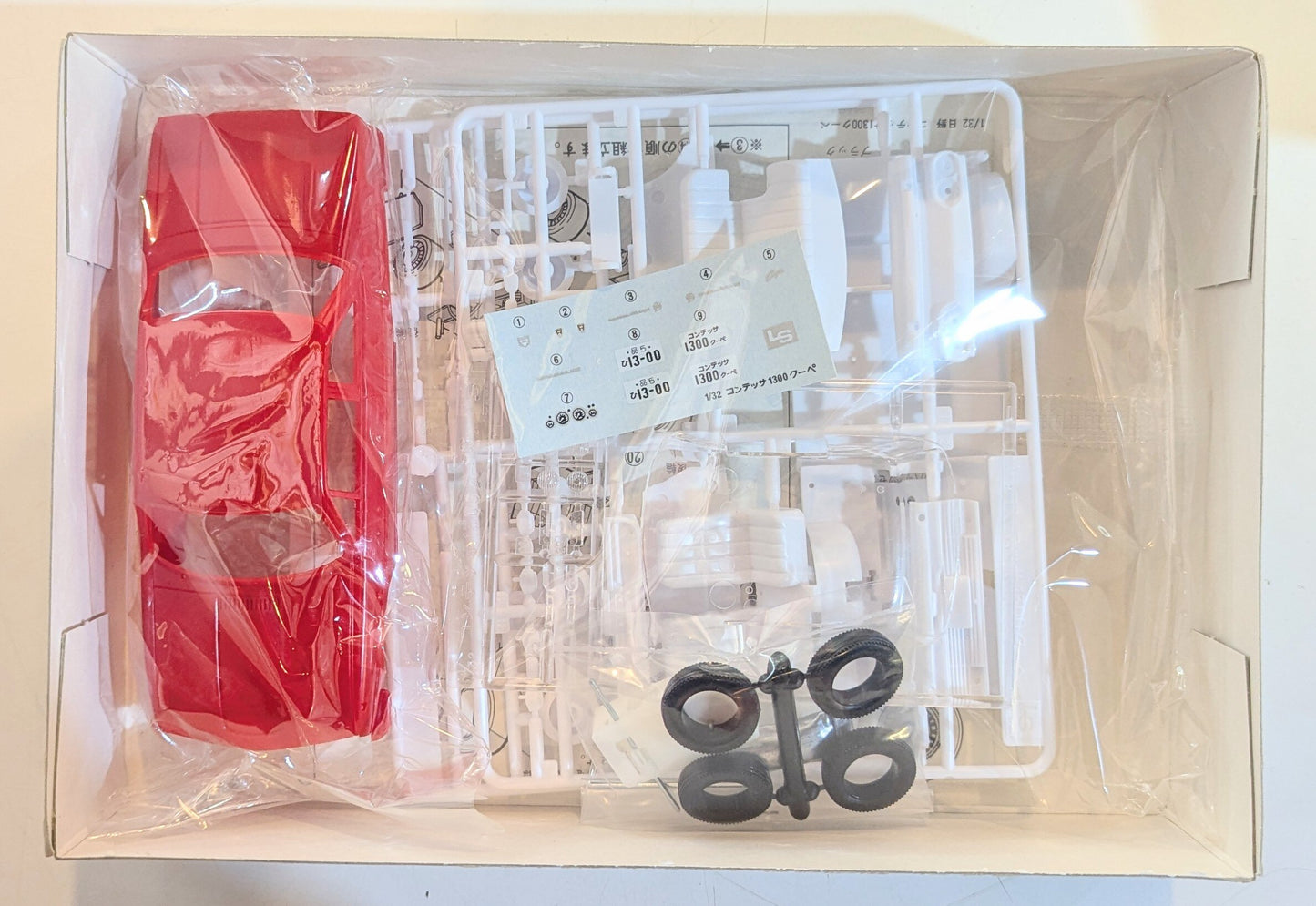 LS 1/32 scale Hino Contessa 1300 Coupe with pull-back wind-up toy 41