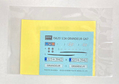 Academy 1/24 Hyundai Granger GN7