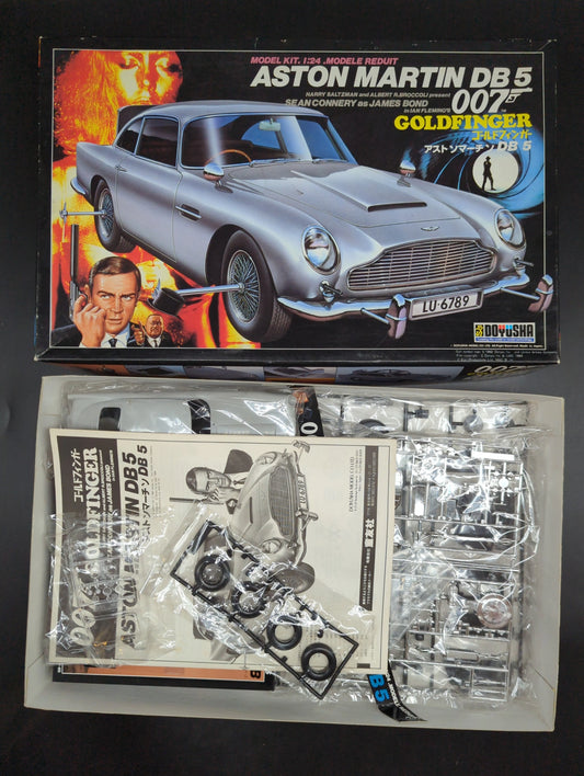 Doyusha MODEL KIT ASTON MARTIN DB5 1/24 scale
