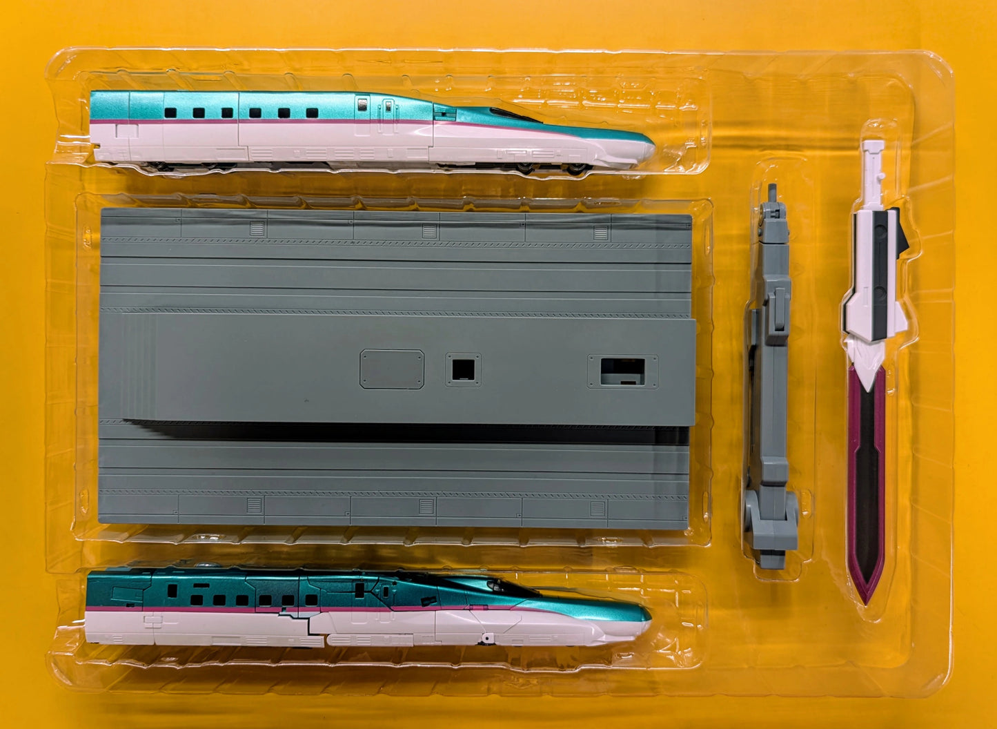 Bandai Soul of Chogokin Shinkansen Henkei Robo Shinkalion E5 Hayabusa GX115