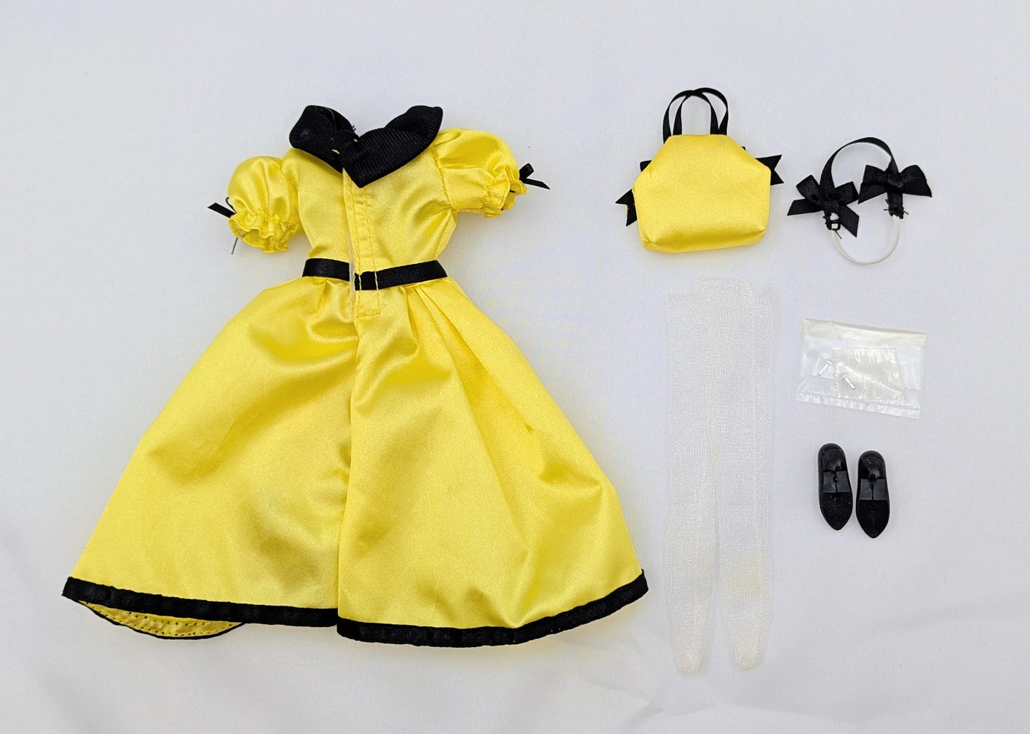 Doll Costume, Size 27cm (Jenny, etc.) One-Piece Dress, Yellow