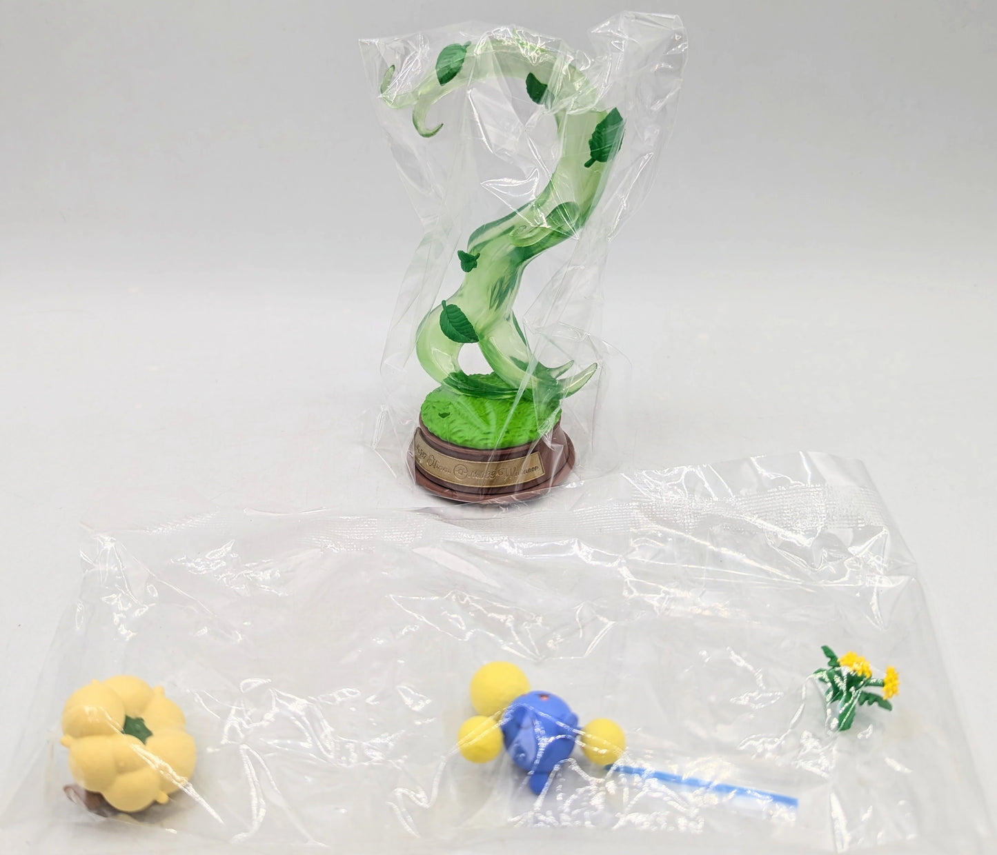 Re-Ment Swing Vignette Collection 4: A Moment of Flickering Pokemon: Elgyem and Jumpluff 2